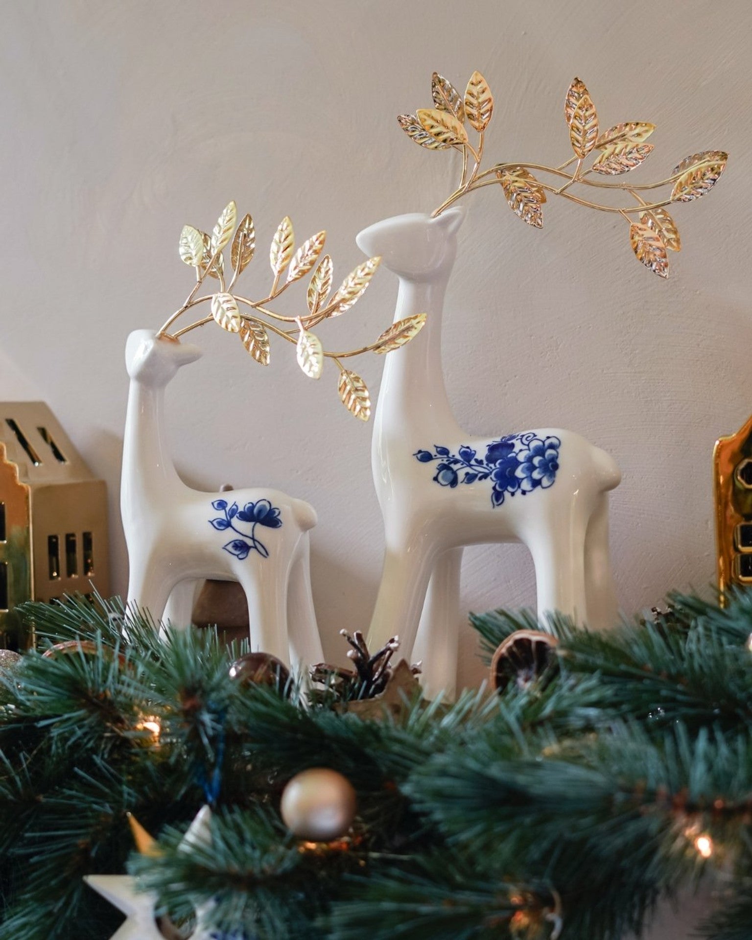 Reindeer Large - Gold - 31 cm